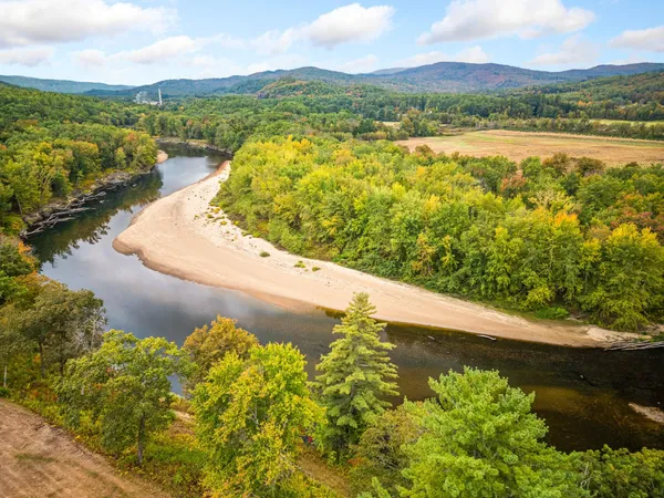 $339,999 | 13 Pine Arden Drive, Unit 70, Ashland, NH 03217