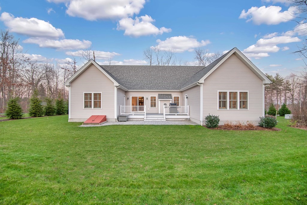 139 Northfield Road Lunenburg, MA 01462 - Photo 9 of 39 Gallery Image 9