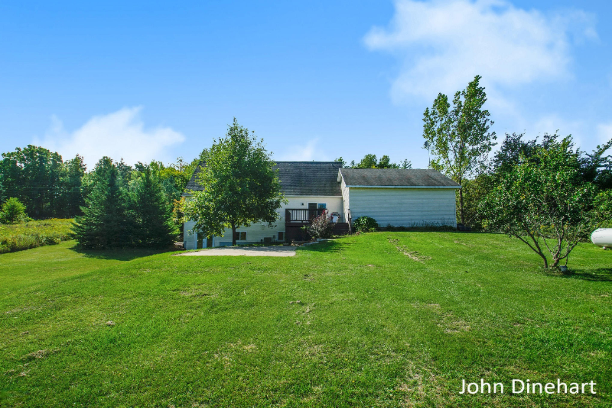 1640 West Tuttle Road Ionia, MI 48846 - Photo 4 of 34 DSC_6842