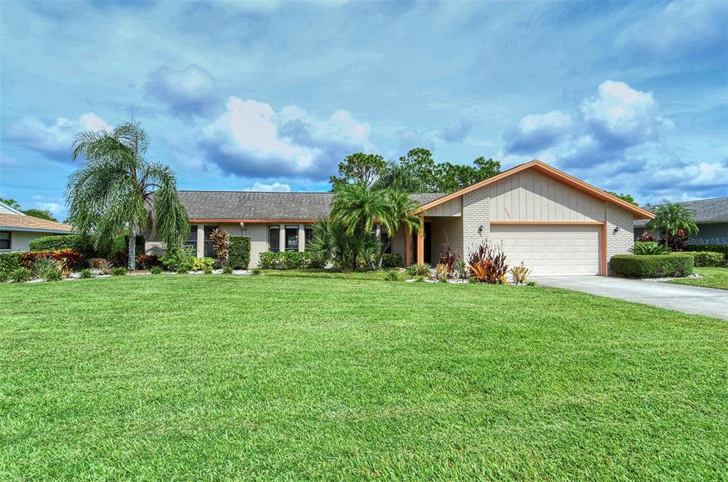 4585 Glebe Farm Road Sarasota, FL 34235 - Photo 1 of 1 Gallery Image 1