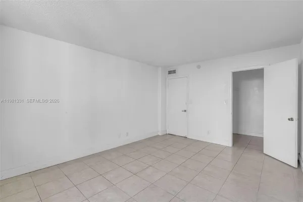$190,000 | 9001 Southwest 77th Avenue, Unit C805, Miami, FL 33156