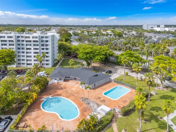 $190,000 | 9001 Southwest 77th Avenue, Unit C805, Miami, FL 33156