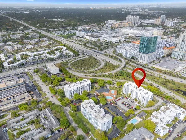 $190,000 | 9001 Southwest 77th Avenue, Unit C805, Miami, FL 33156