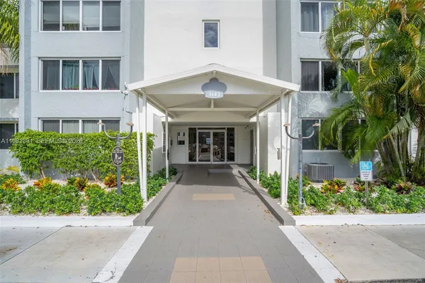 $190,000 | 9001 Southwest 77th Avenue, Unit C805, Miami, FL 33156