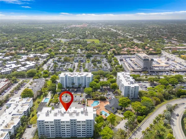 $190,000 | 9001 Southwest 77th Avenue, Unit C805, Miami, FL 33156