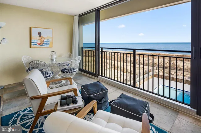 $425,000 | 6803 Atlantic Avenue, Unit 4H, Ocean City, MD 21842