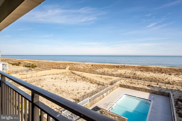 $425,000 | 6803 Atlantic Avenue, Unit 4H, Ocean City, MD 21842