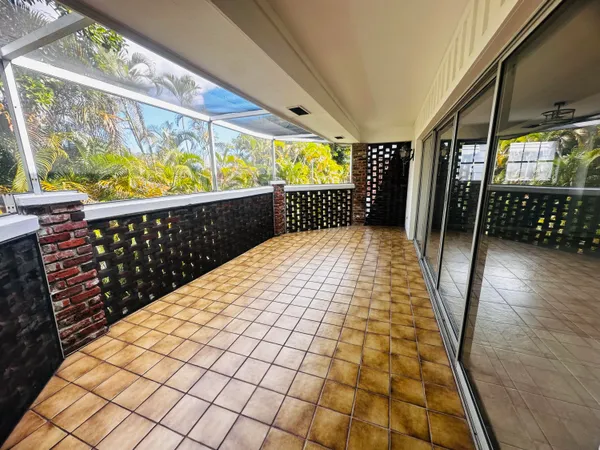 $2,500 | 423 Pine Tree Court, Unit 23, Atlantis, FL 33462