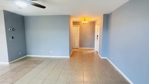 $2,500 | 423 Pine Tree Court, Unit 23, Atlantis, FL 33462