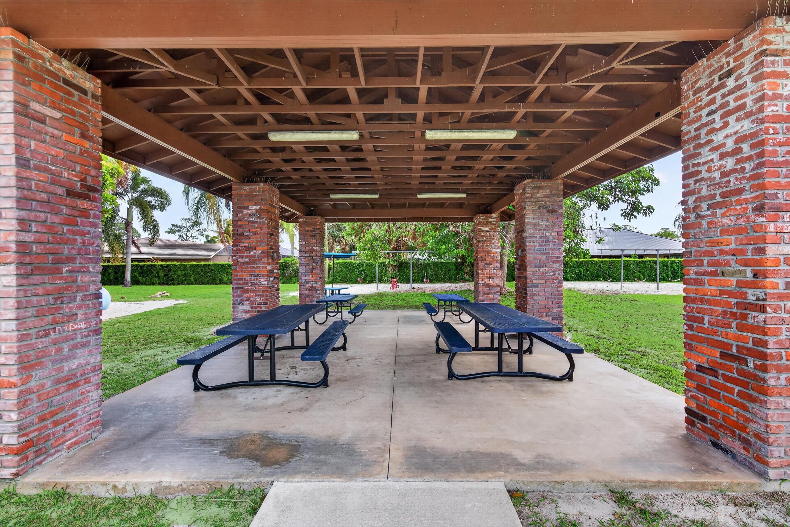 423 Pine Tree Court, Unit 23 Atlantis, FL 33462 - Photo 28 of 33 35-120308912