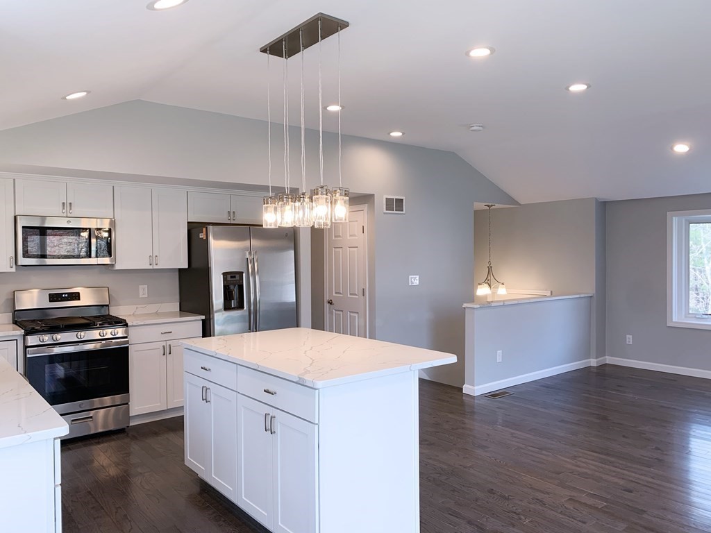 27 Ridgehill Road Attleboro, MA 02703 - Photo 8 of 42 Gallery Image 8