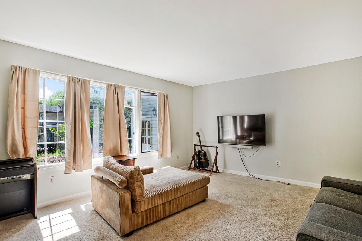 16311 Dahl Road Laurel, MD 20707 - Photo 21 of 54 Family room off of kitchen