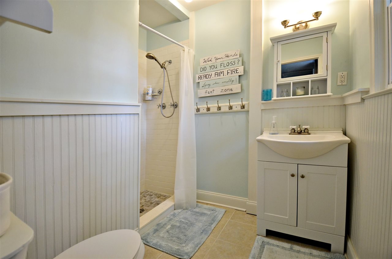 1063 Colonial Road Memphis, TN 38117 - Photo 13 of 25
