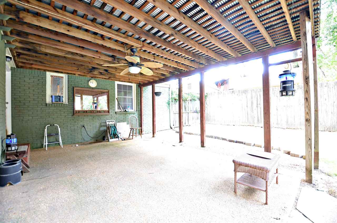 1063 Colonial Road Memphis, TN 38117 - Photo 20 of 25