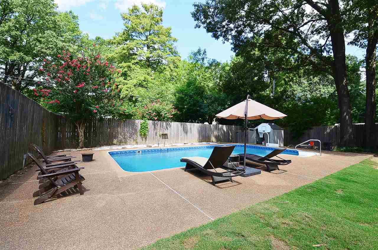 1063 Colonial Road Memphis, TN 38117 - Photo 24 of 25
