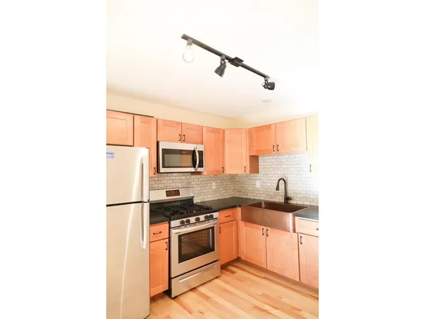 $1,265,000 | 6-8 Chase Street, Burlington, VT 05401