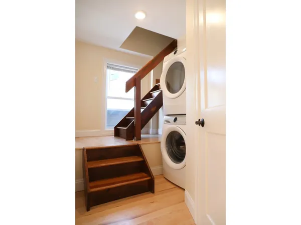 $1,265,000 | 6-8 Chase Street, Burlington, VT 05401