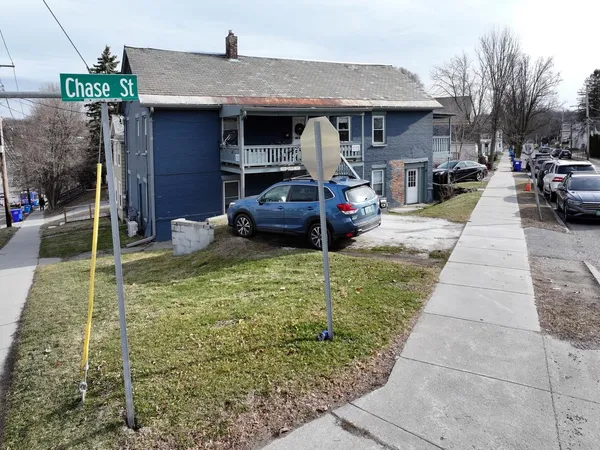 $1,180,000 | 6-8 Chase Street, Burlington, VT 05401