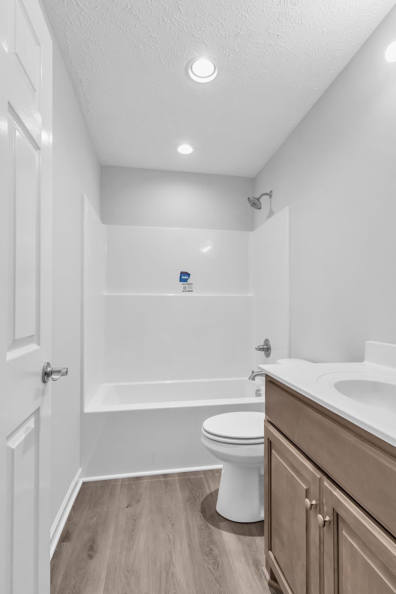 532 Summitville Road Manchester, TN 37355 - Photo 25 of 33 a bathroom with a sink a toilet and shower