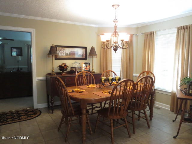 655 Welcome School Road Autryville, NC 28318 - Photo 10 of 31 dining1