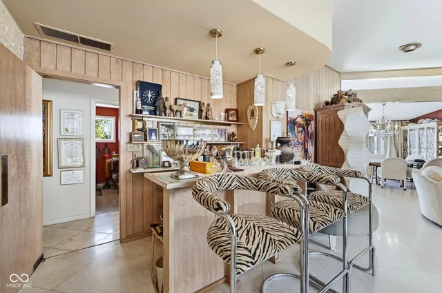 $699,999 | 7220 North Illinois Street, Indianapolis, IN 46260