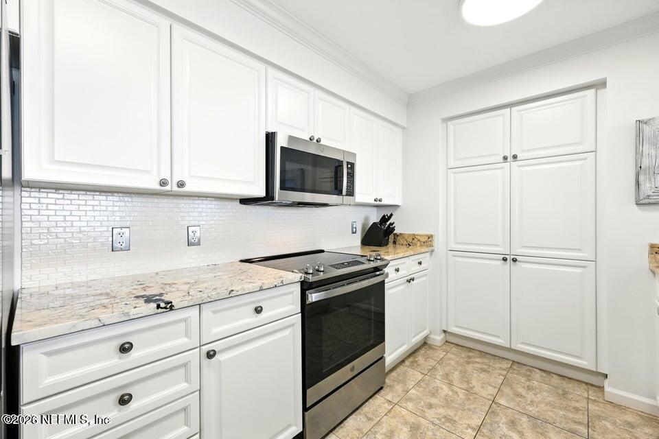 1415 1st Street North, Unit 801 Jacksonville Beach, FL 32250 - Photo 12 of 99 Oceania 1 Kitchen:white