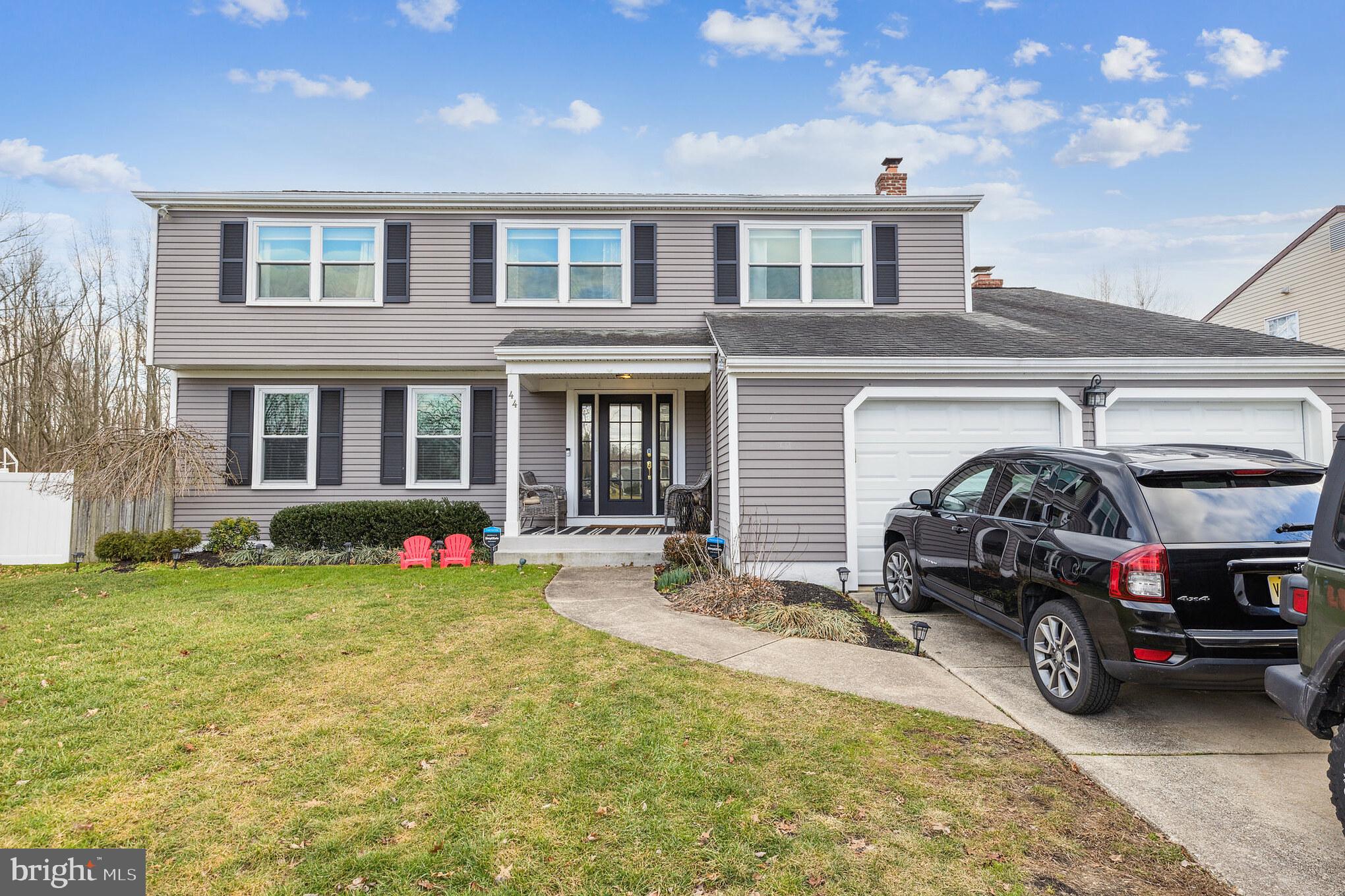 44 Pelham Road Marlton, NJ 08053 - Photo 1 of 35 Front, double garage and driveway