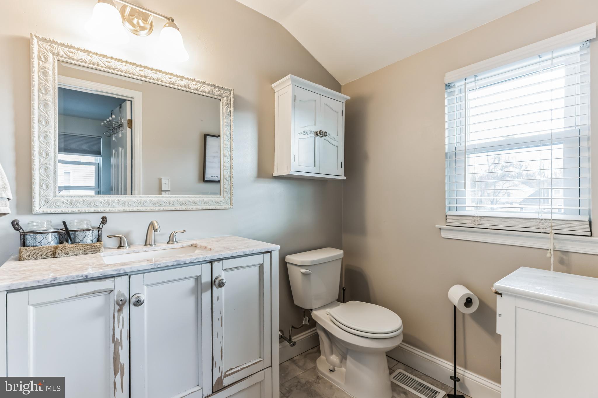 44 Pelham Road Marlton, NJ 08053 - Photo 24 of 35 Primary en-suite
