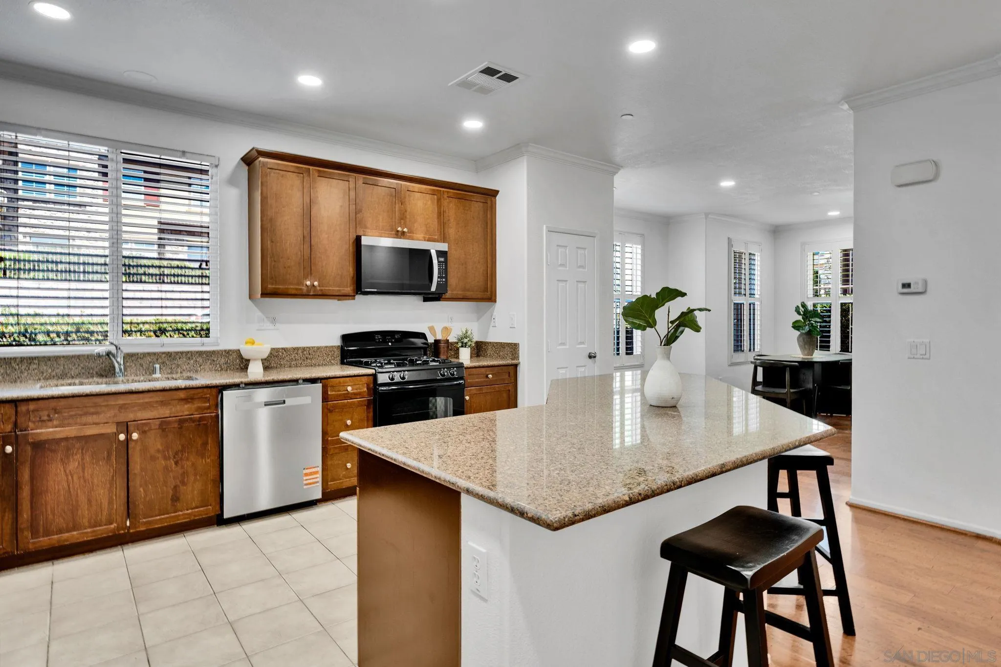 1205 Calabria Street Santee, CA 92071 - Photo 10 of 38