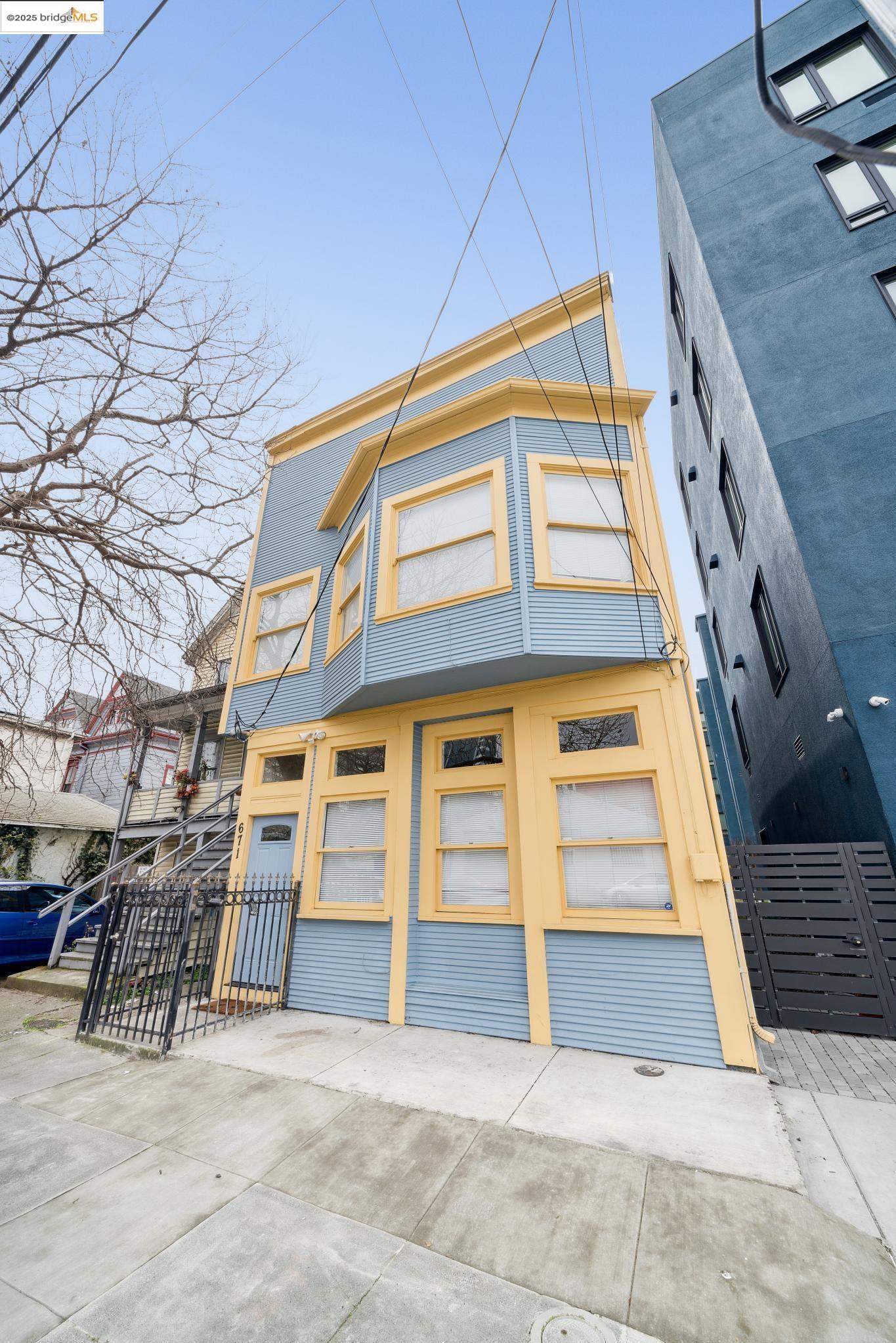 a view of entryway with a front door