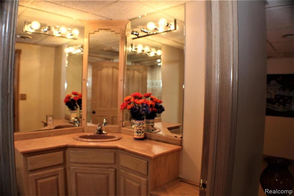30825 Timberbrook Lane Bingham Farms, MI 48025 - Photo 21 of 24
