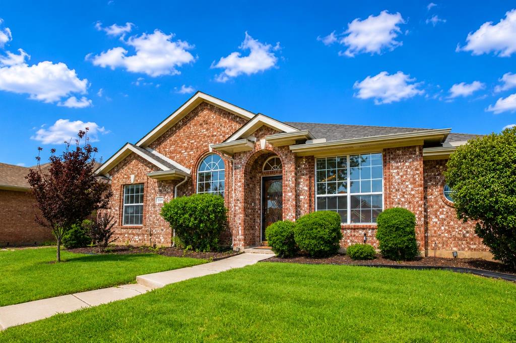 1504 Pecan Court Allen, TX 75002 - Photo 2 of 30