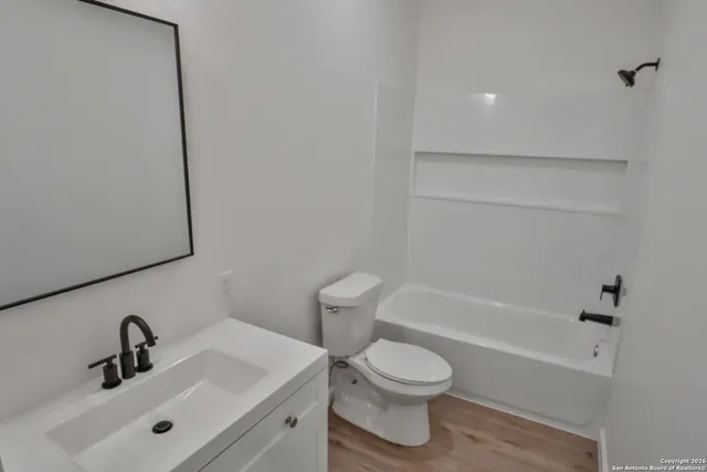 $210,000 | 1712 22nd Street, Hondo, TX 78861