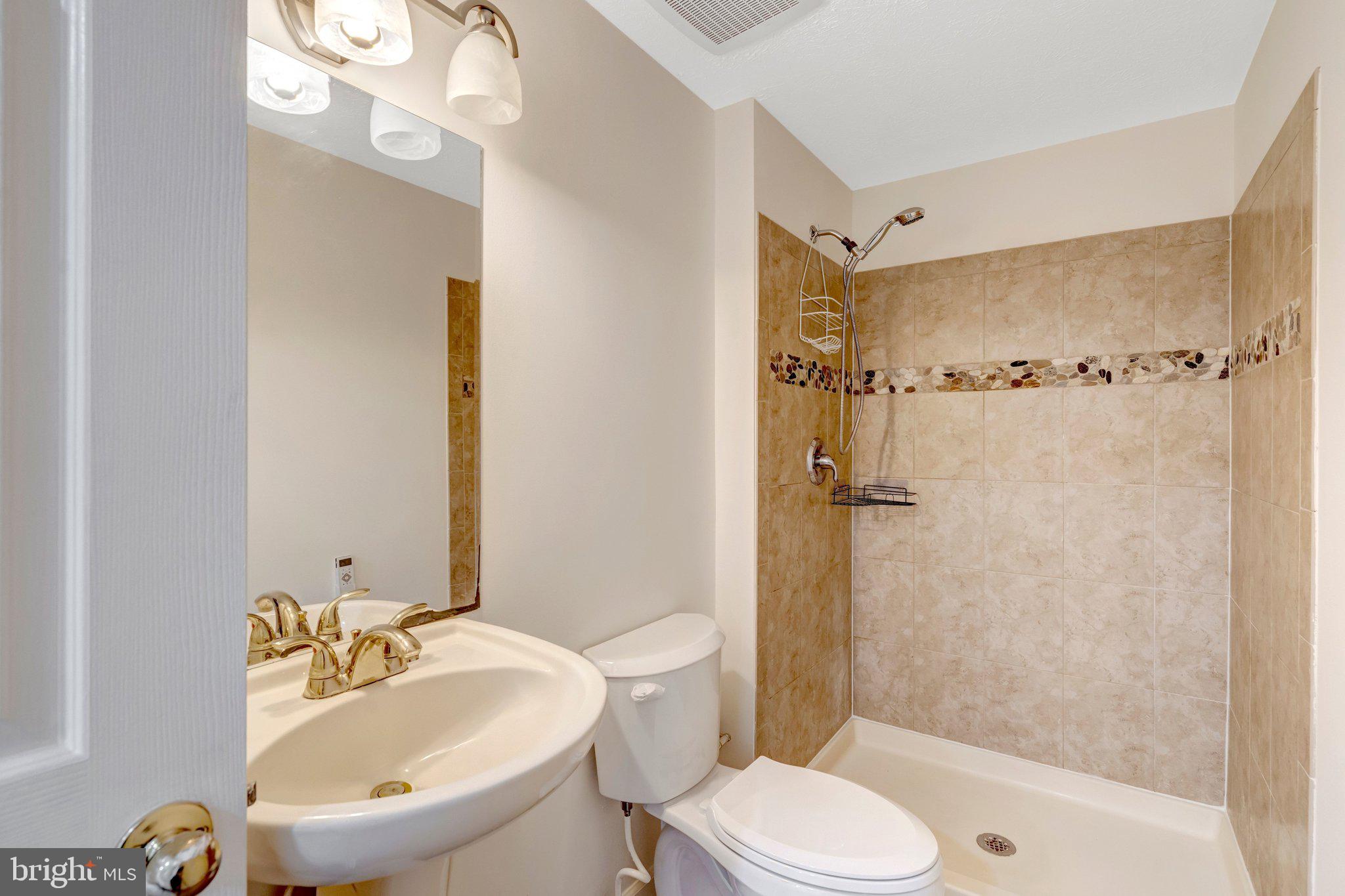 5759 Heming Avenue Springfield, VA 22151 - Photo 34 of 54