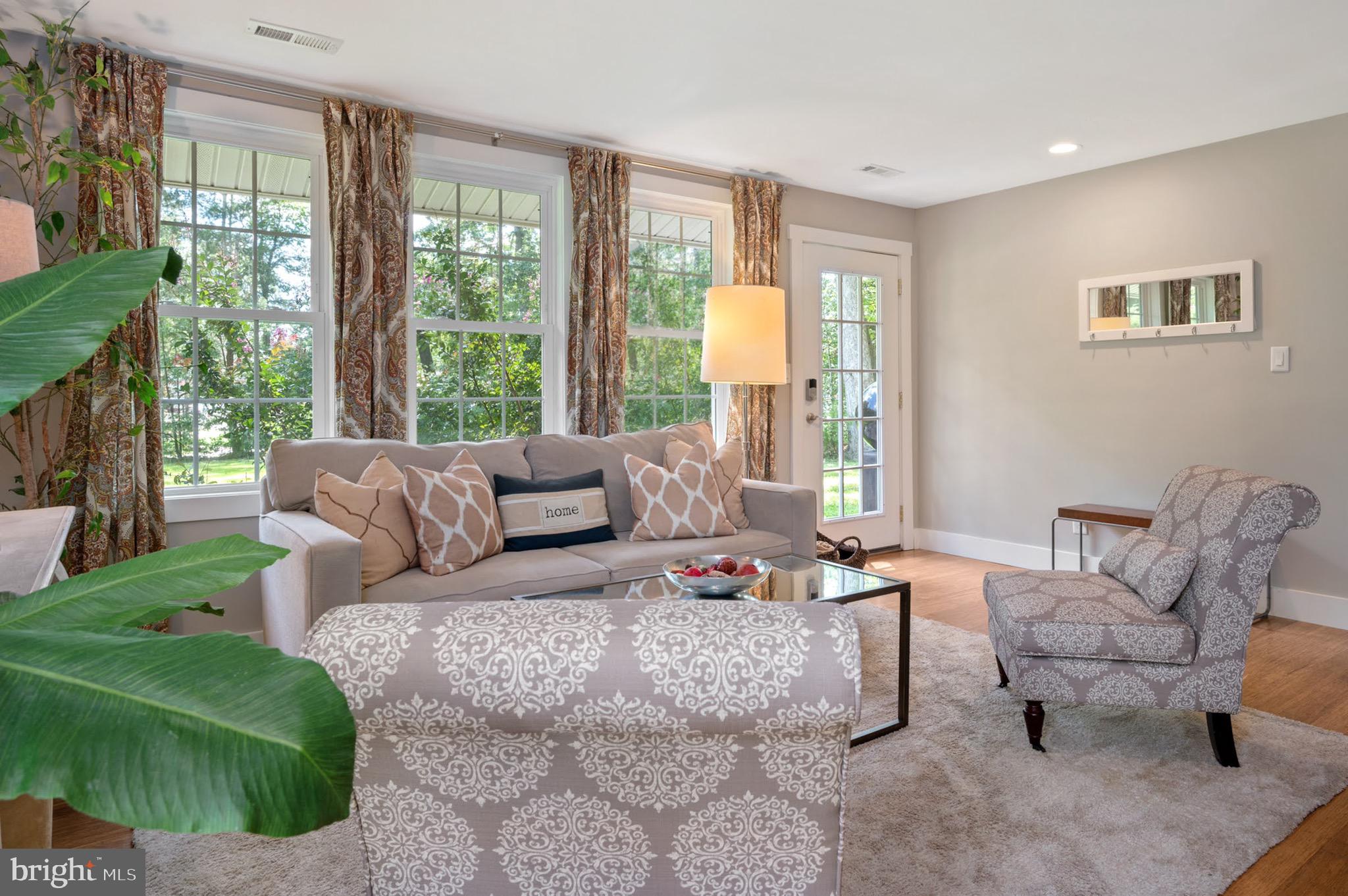 7907 Fort Hunt Road Alexandria, VA 22308 - Photo 4 of 26 Gallery Image 4