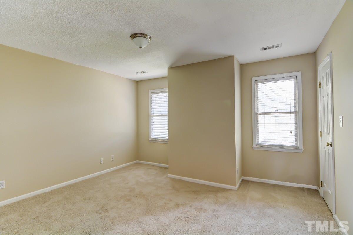 5419 Sharpe Drive Raleigh, NC 27612 - Photo 8 of 11