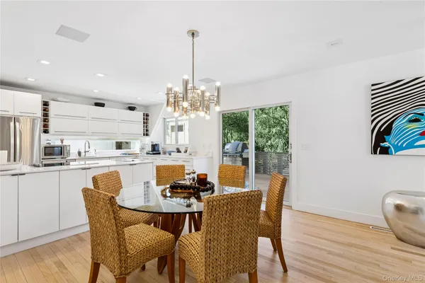 $5,995,000 | 8 Ocean Lane, Amagansett, NY 11930
