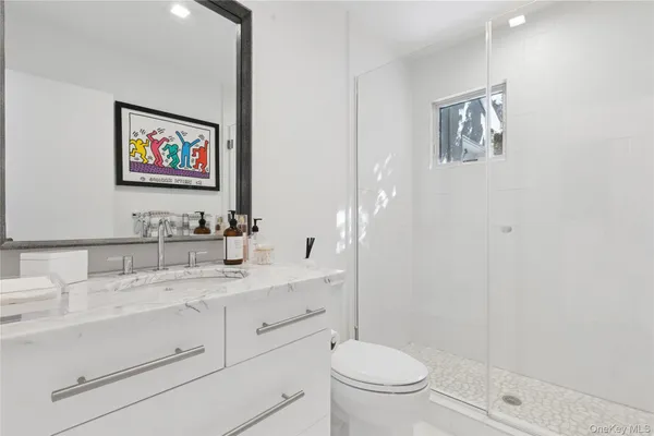 $5,995,000 | 8 Ocean Lane, Amagansett, NY 11930