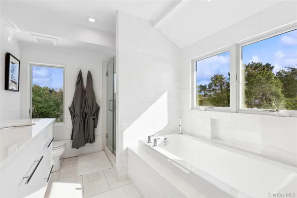 $5,995,000 | 8 Ocean Lane, Amagansett, NY 11930