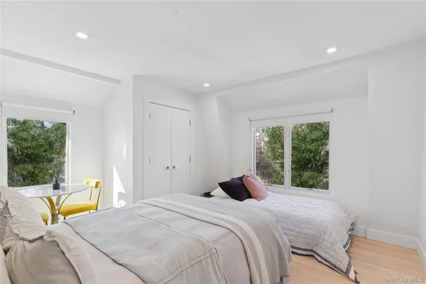 $5,995,000 | 8 Ocean Lane, Amagansett, NY 11930