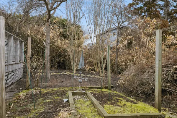 $5,995,000 | 8 Ocean Lane, Amagansett, NY 11930