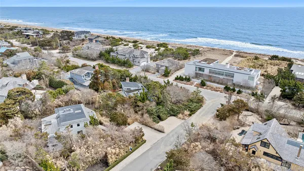 $5,995,000 | 8 Ocean Lane, Amagansett, NY 11930