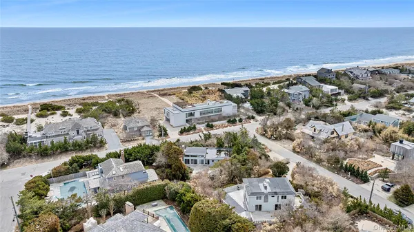 $5,995,000 | 8 Ocean Lane, Amagansett, NY 11930