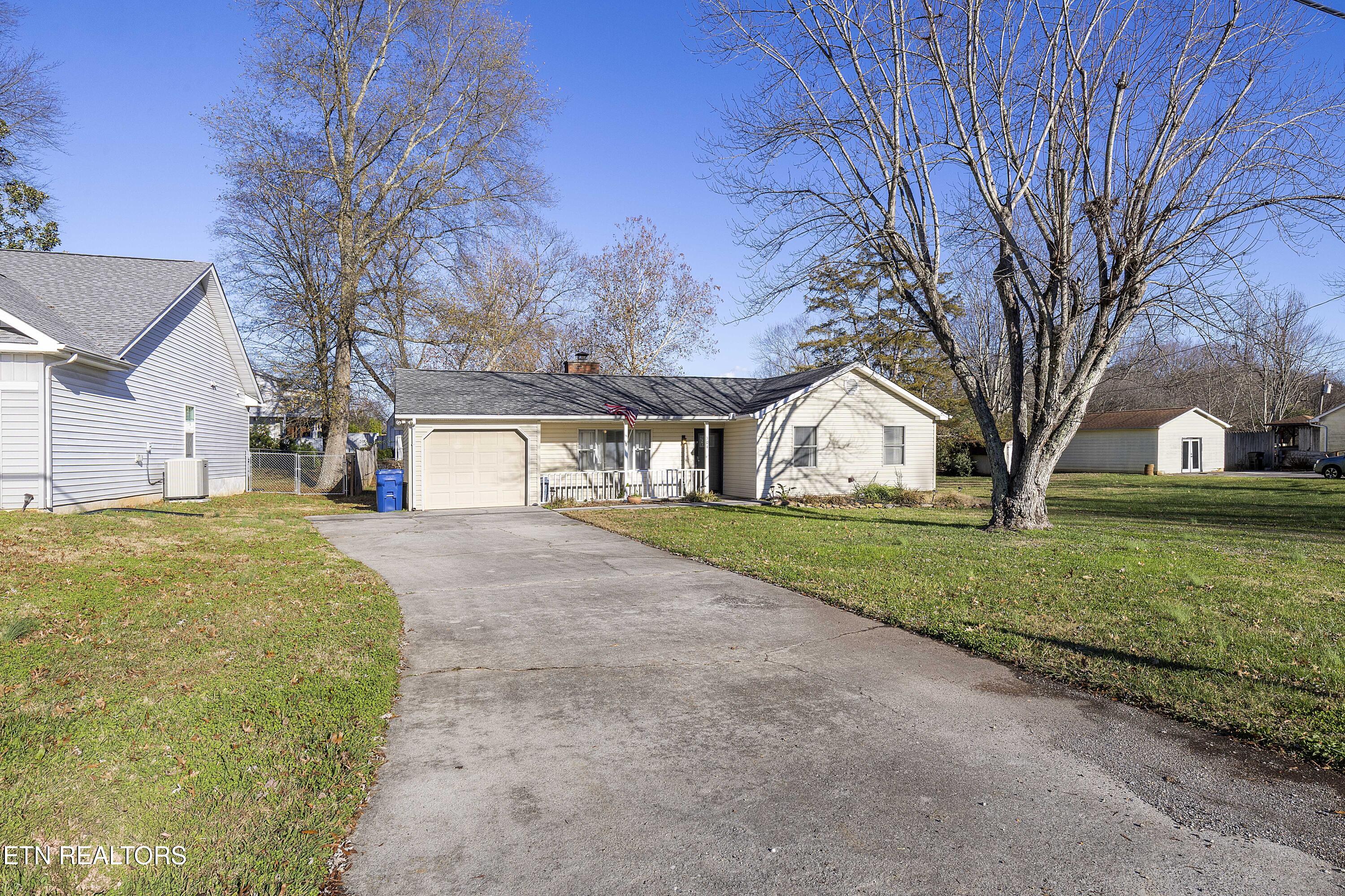 504 West Kingsgate Road Knoxville, TN 37934 - Photo 3 of 31 L40A2271