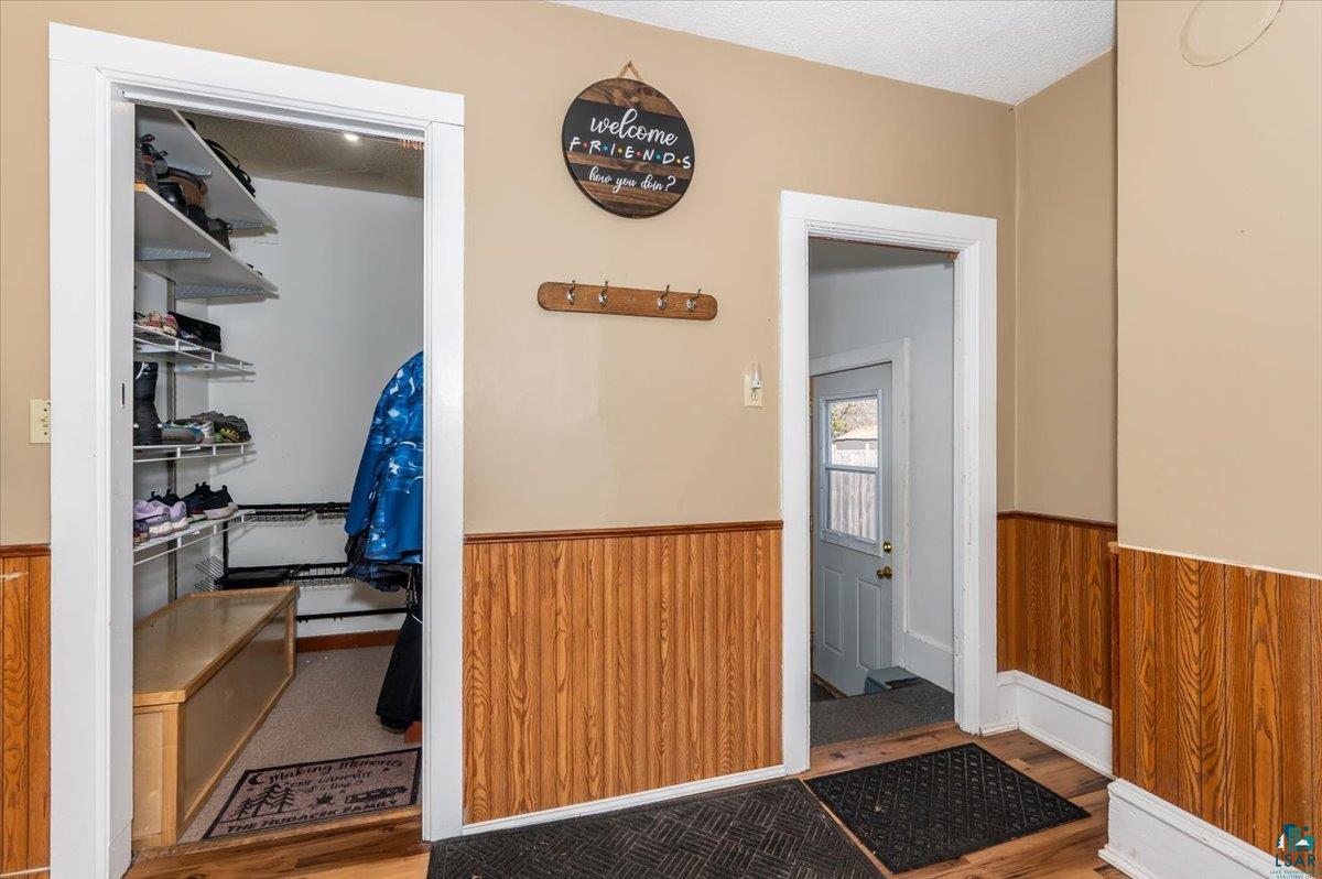 5704 John Avenue Superior, WI 54880 - Photo 23 of 33