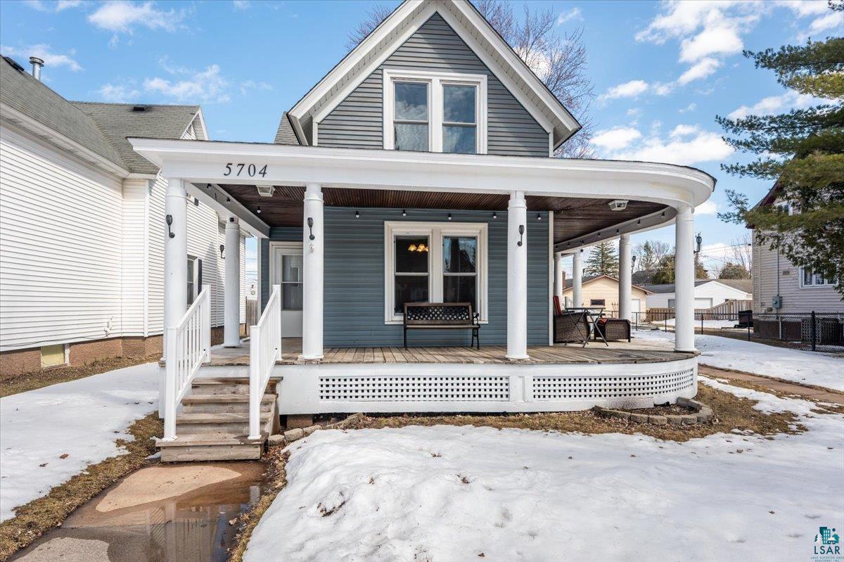 5704 John Avenue Superior, WI 54880 - Photo 3 of 33