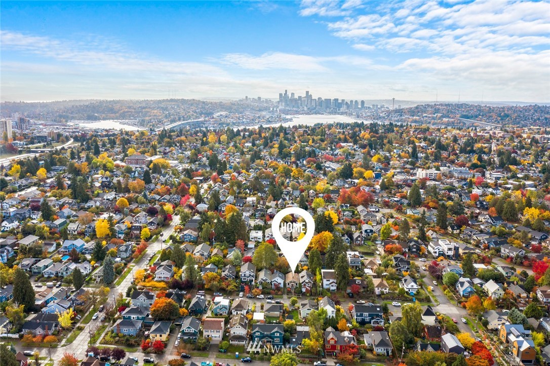 2329 North 60th Street Seattle, WA 98103 - Photo 3 of 28 Gallery Image 3