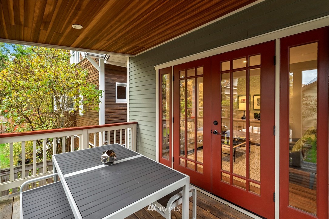 2329 North 60th Street Seattle, WA 98103 - Photo 24 of 28 Gallery Image 24