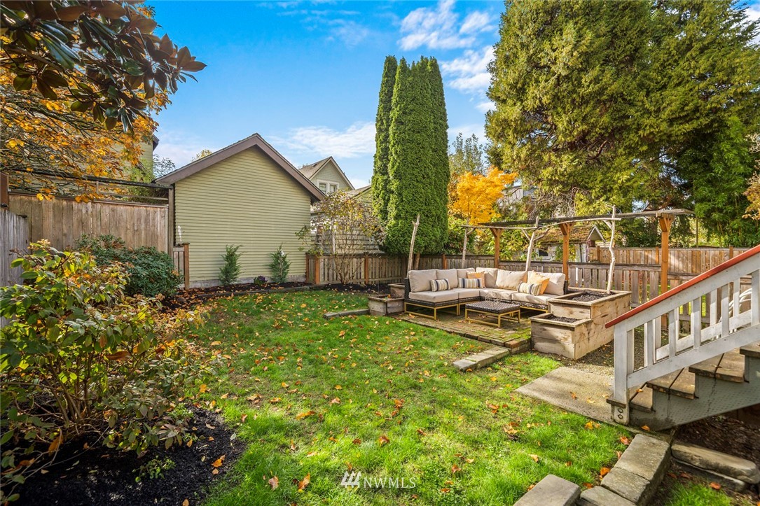 2329 North 60th Street Seattle, WA 98103 - Photo 27 of 28 Gallery Image 27
