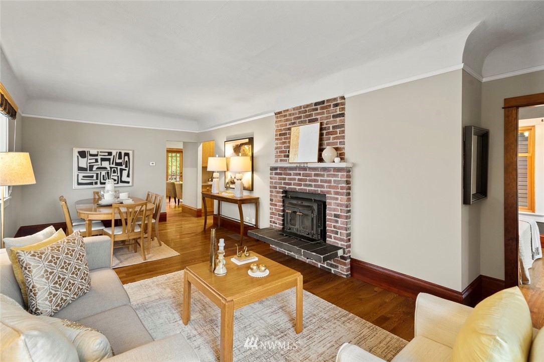 2329 North 60th Street Seattle, WA 98103 - Photo 7 of 28 Gallery Image 7